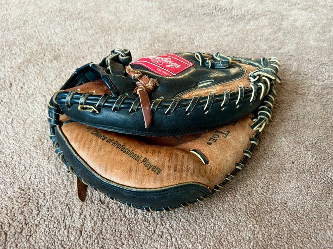 Rawlings RCM45BT Jorge Posada Youth Baseball Catcher’s Mitt - Right Hand Throw