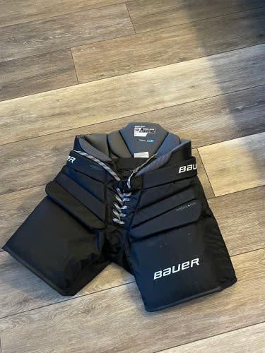Used Medium Bauer Elite Hockey Goalie Pants