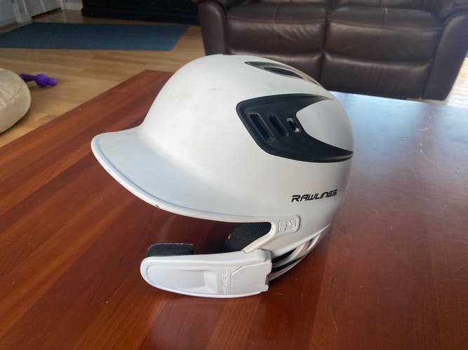 Used 6 7/8 - 7 5/8 Rawlings R16 Batting Helmet