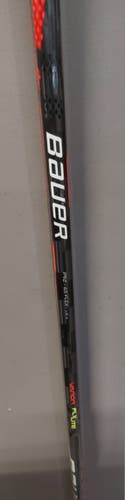 Intermediate New Left Hand Bauer Vapor FlyLite Hockey Stick 65 FLEX P92M - LIE 6 (1055038)
