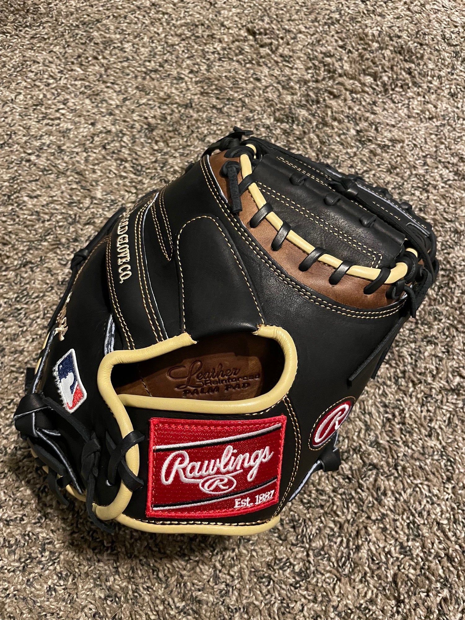 Rawlings Heart of the Hide R2G 33 Catchers Mitt Right Hand Throw -  Temple's Sporting Goods