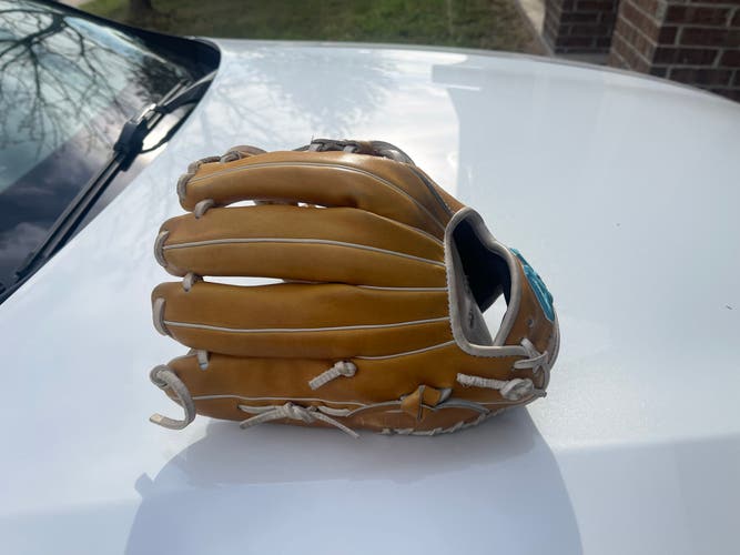 Pro 44 Baseball Glove