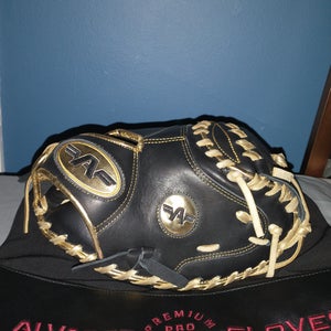 New Right Hand Throw Catcher's Baseball Glove 34"