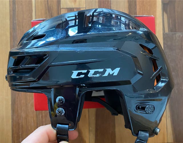 Used Medium CCM Tacks 710 Helmet