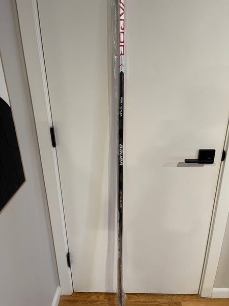 BRAND NEW Senior Left Hand P28 70 Flex Vapor Hyperlite Hockey Stick BRAND NEW