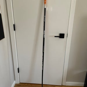 Senior Left Hand P28  70 Flex Vapor Hyperlite Hockey Stick