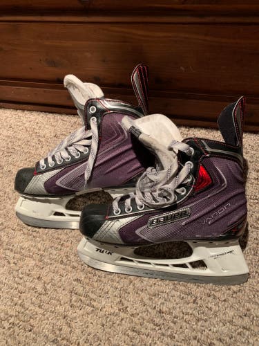 Used Bauer Regular Width  Size 7 Vapor x50 Hockey Skates