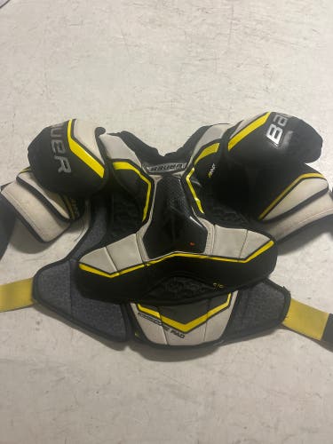 Used Small Bauer  Supreme 2S Pro Shoulder Pads