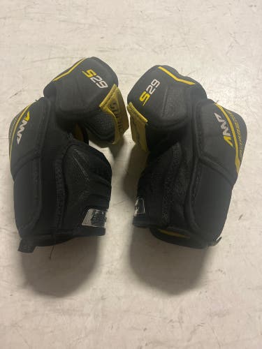 Used Small Bauer  Supreme s29 Elbow Pads