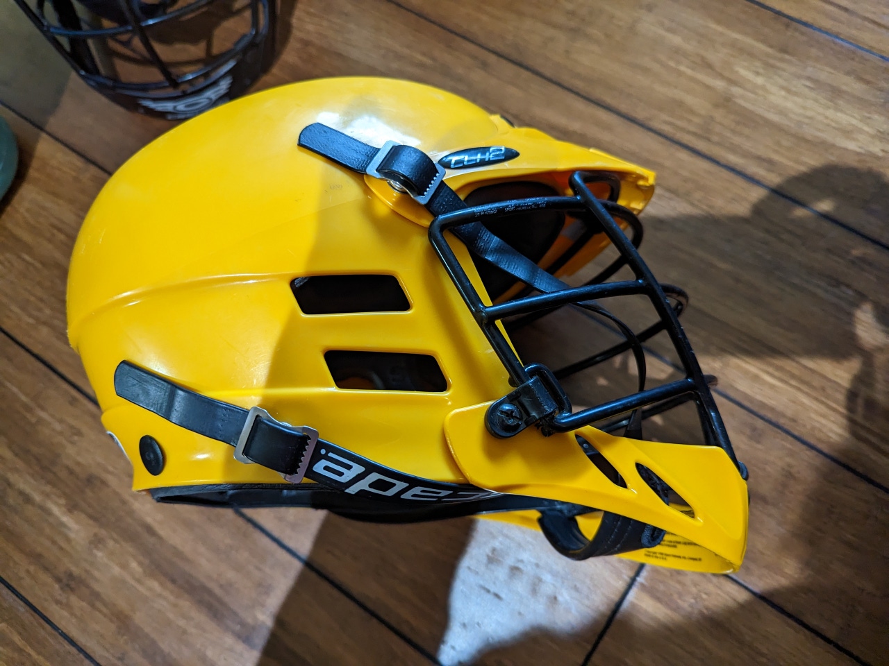 Used Player's Cascade Chl2 lacrosse Helmet