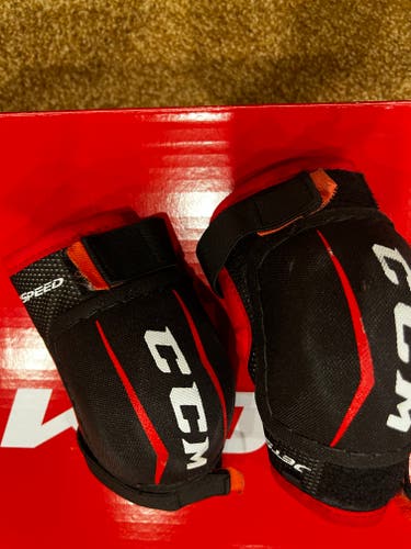 Used Large CCM JetSpeed FT350 Elbow Pads