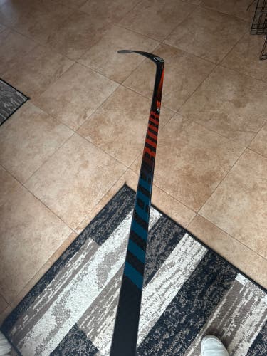 Covert QR Edge RH hockey Stick-P28 75 Flex