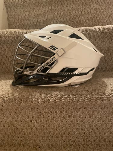Player's Cascade S Helmet