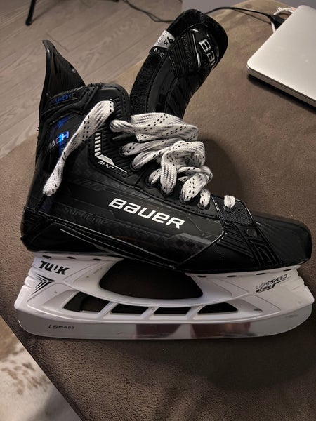 Senior Used Bauer Supreme Mach Hockey Skates Regular Width Size 9.5