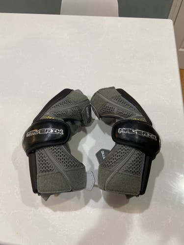 Used Adult Medium Maverik Rome Arm Guards
