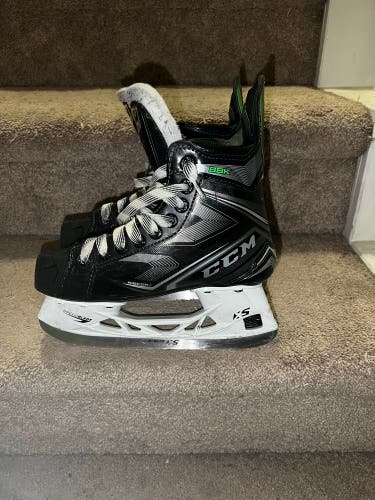 Used CCM Regular Width  Size 3.5 RibCor 88K Hockey Skates