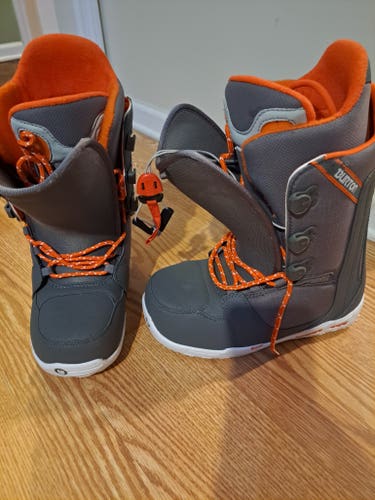 New Men's Size 7.5 (Women's 8.5) Burton Imprint 2 Snowboard Boots All Mountain