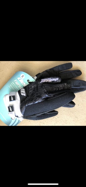 Lacrosse gloves girls small new