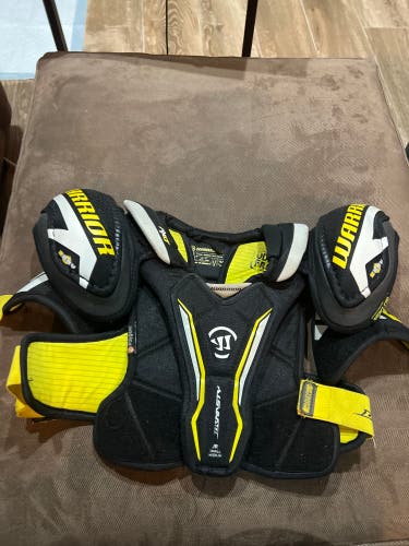 Used Small Warrior Dynasty AXLT Shoulder Pads