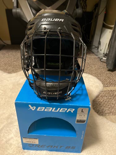 New Large Bauer  Re-Akt 85 Helmet With Oreo Cage