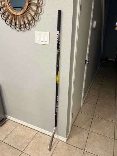 Senior Right Handed P92 Pro Stock Super Tacks AS1 Hockey Stick