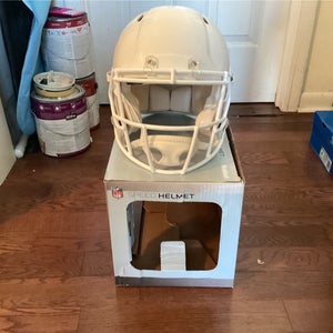 DS BRANDNEW 100% AUTHENTIC RIDDELL NFL SPEED AUTHENTIC YOUTH HELMET  SIZE L $200 or best offer