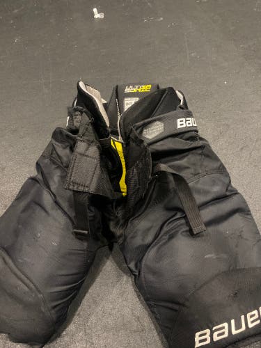 Used Medium Bauer Supreme Ultrasonic Hockey Pants