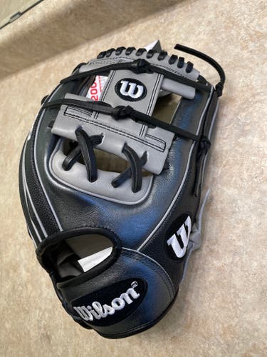 New Right Hand Throw Wilson Infield A2000 1786 Baseball Glove 11.5"
