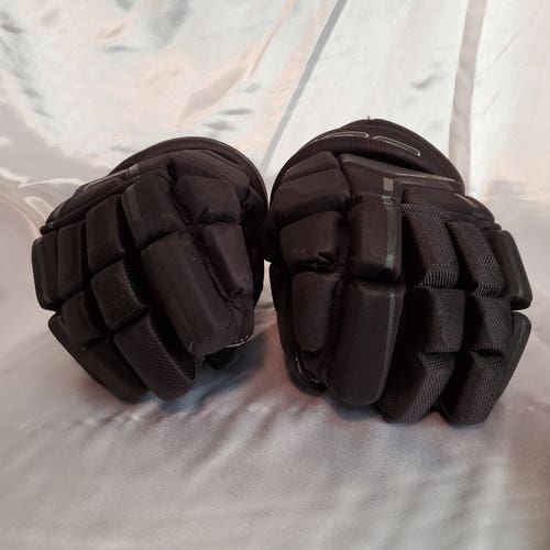 Used Bauer Supreme 3s Gloves 15"