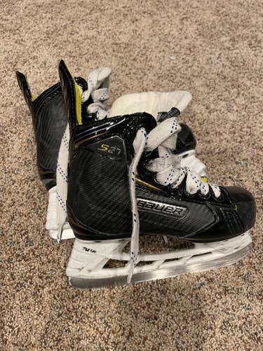 Youth Used Bauer Supreme S27 Hockey Skates Size 11