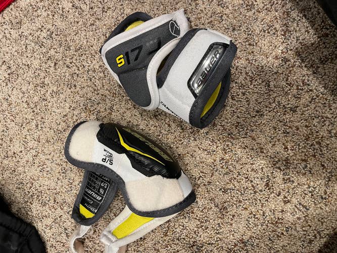 Used Small Bauer Supreme S170 Elbow Pads