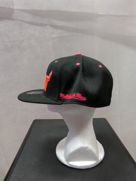 Miami Heat NBA Mitchell & Ness Fitted Hat New with Stickers 7 3/8 & 7 5/8