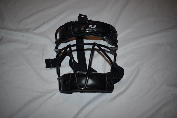 NEW - Pro-One SM-40 Catcher/Umpire Face Mask, Black