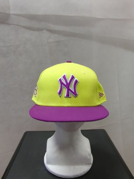 Unique New York Yankees fitted women's Size 7 5/8 Pink
