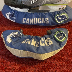 Vancouver Canucks 4ORTE Pro Stock Skate Soakers