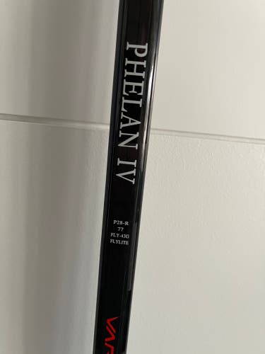 Senior Right Handed P28 Pro Stock Vapor FlyLite Hockey Stick