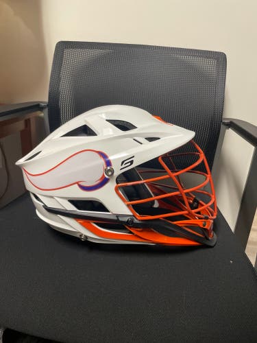 Player's Cascade S Helmet