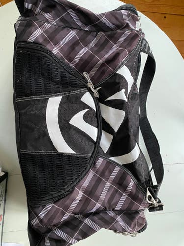Warrior Lacrosse Bag 31" black plaid