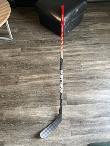 New Right Handed Liane Vapor Hyperlite Hockey Stick