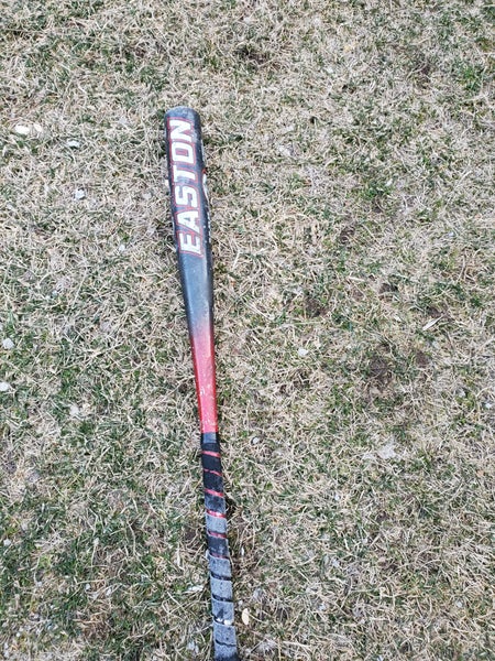 Used all Easton Alloy Magnum Bat (-8) 22 oz 30