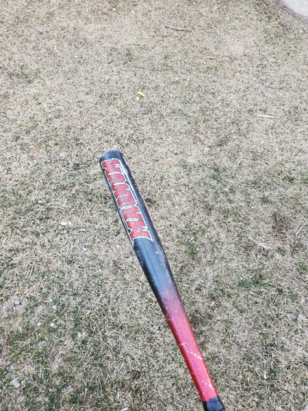 Used all Easton Alloy Magnum Bat (-8) 22 oz 30