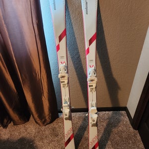 Used Women's 2021 Elan 152 cm All Mountain Skis