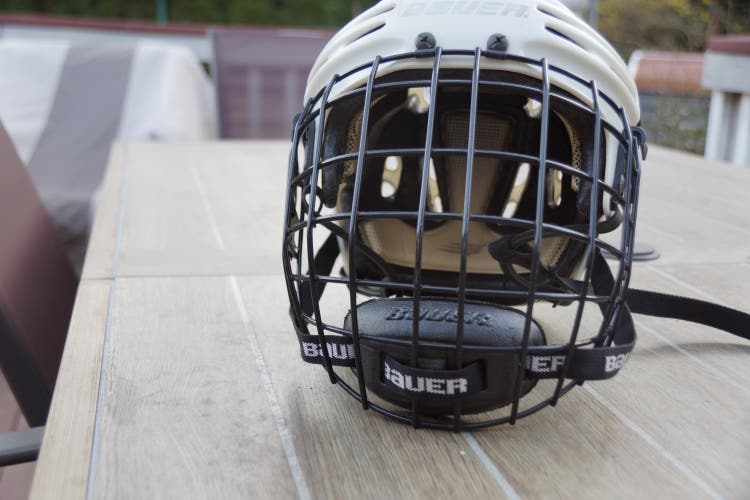 Used Extra Large Bauer HH 5000 White Helmet with Full cage