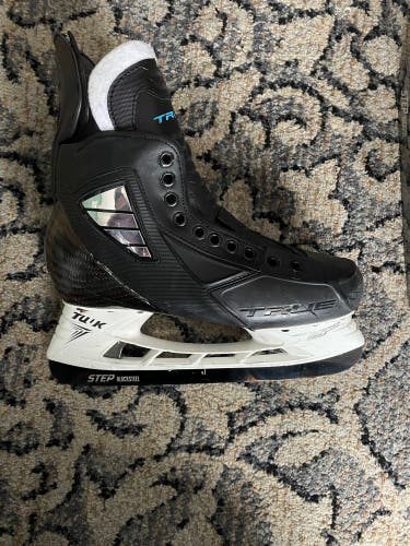 Used True Size 8 Pro Custom Hockey Skates