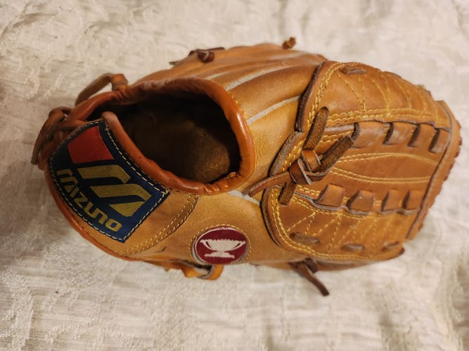 Mizuno Right Hand Throw Phil Garner Autograph MT2012 Baseball Glove 11.5"