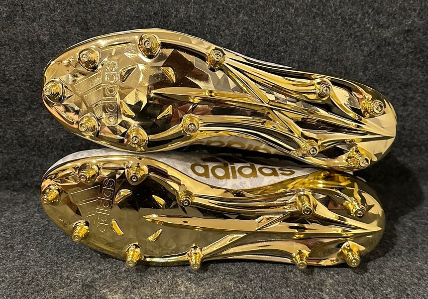 Adidas gold bottom store cleats