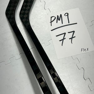 Senior(2x)Right PM9 77 Flex PROBLACKSTOCK Pro Black Out Unbranded Pro Stock Nexus Hockey Sticks