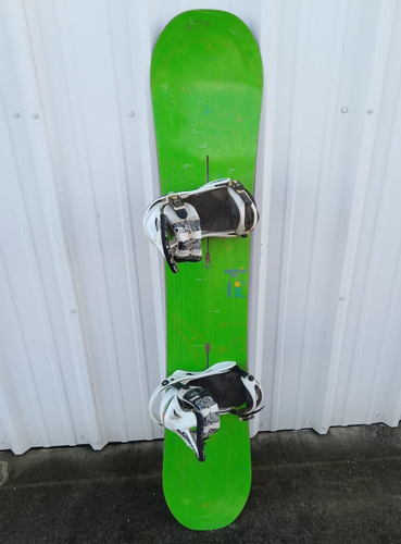 Burton FIX Snowboard 158 cm Green & Purple with Burton CARTEL Bindings