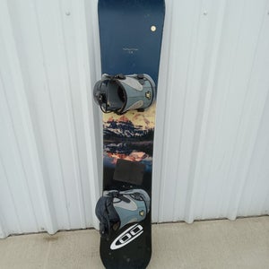 LTD Transition Snowboard 154 cm with Flow Bindings
