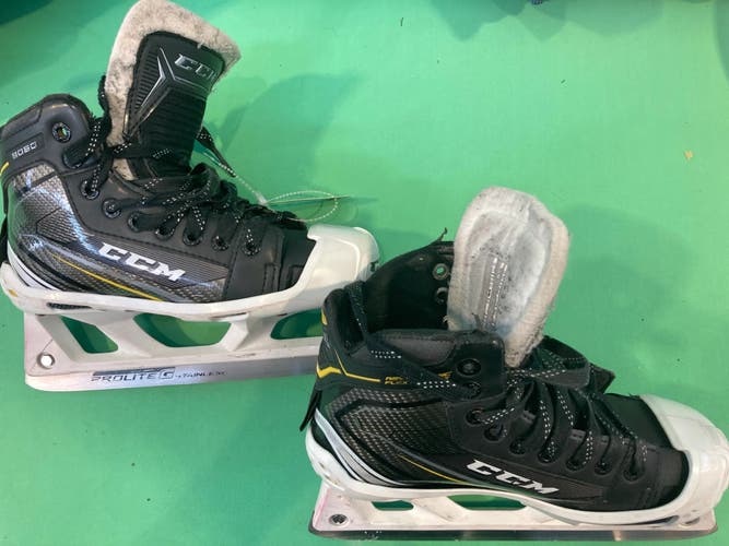 Junior Used CCM Tacks 9060 Hockey Goalie Skates D&R (Regular) 4.0